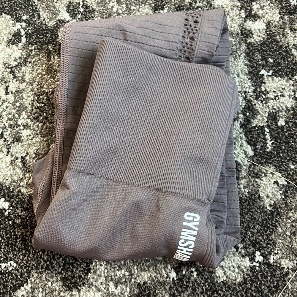 Brown colored gym shark leggings